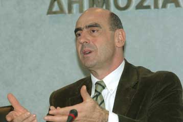 Διαφωνίες στη ΝΔ για τις ανοιχτές πόρτες στη Βουλή κατά τη συζήτηση για τις απαγωγές