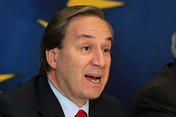 Επικρίσεις αντιπολίτευσης για τις προτεραιότητες του υπουργείου Οικονομίας