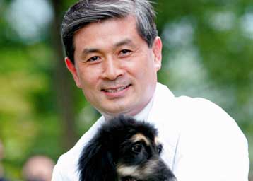 Δύο έρευνες είχε παραποιήσει ο πρωτοπόρος της κλωνοποίησης, Χουάνγκ Γου-σουκ