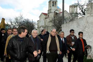 Για τη συμπαράσταση της Πολιτείας διαβεβαίωσε τους σεισμόπληκτους ο Β.Μιχαλολιάκος