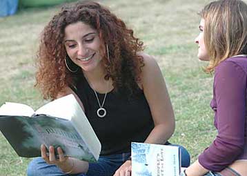 Αυξημένο το ενδιαφέρον των Τούρκων αναγνωστών για το ελληνικό μυθιστόρημα