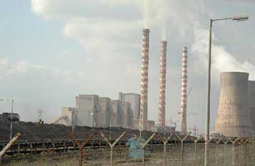 Πρόγραμμα εθελουσίας εξόδου για 210 εργαζόμενους στη ΔEH