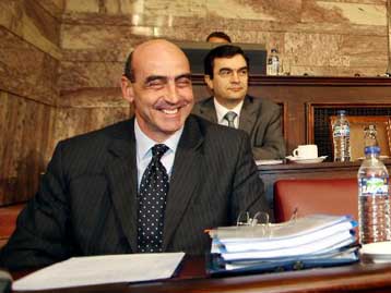 Νόμιμοι οι έλεγχοι σε αλλοδαπούς, λέει ο Γ.Βουλγαράκης – Παραδέχεται 5.000 ελέγχους