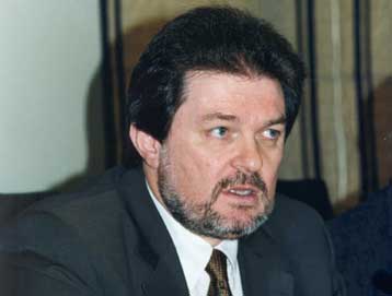 Κατασχέθηκαν 65 τόνοι ακατάλληλου καφέ – Μουχλιασμένα τυριά σε σούπερ μάρκετ