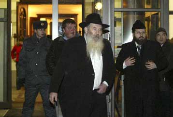 Οκτώ τραυματίες από εισβολή οπλισμένου με μαχαίρι άνδρα σε συναγωγή της Μόσχας