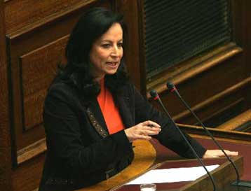 Στη Βουλή φέρνει το ΠΑΣΟΚ το θέμα της επέκτασης του ωραρίου τις Κυριακές