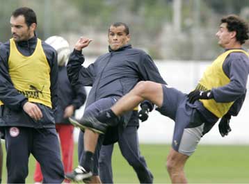 Ξανά πρόβλημα με Καψή στον Ολυμπιακό, ο Σόλιντ θα αποφασίσει για Ριβάλντο