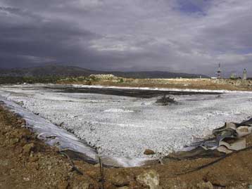 Διαγωνισμό για τη μεταφορά της λυματολάσπης εκτός Ελλάδος προκηρύσσει η ΕΥΔΑΠ