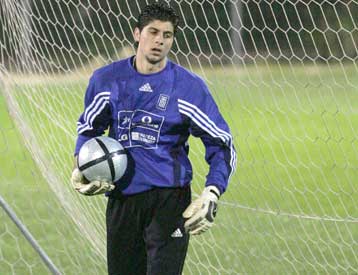 Με τις συστάσεις του Προτάσοφ, η Στεάουα Βουκουρεστίου καλεί τον Μιχάλη Σηφάκη