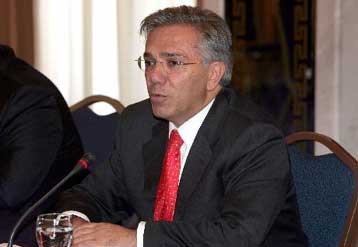 Κίνηση εντυπωσιασμού βλέπει ο Γ.Βαληνάκης στην ερώτηση βουλευτών για τη σύζυγό του