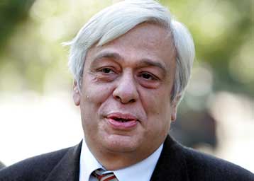 Δήμευση της περιουσίας των πολιτικών για το «πόθεν έσχες» μελετά η κυβέρνηση