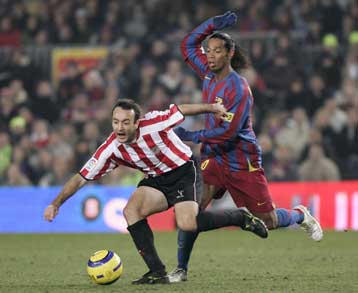 Νεύρα αλλά και αέρα 7 βαθμών για την Μπαρτσελόνα, χατ-τρικ του Ζιντάν για την Ρεάλ