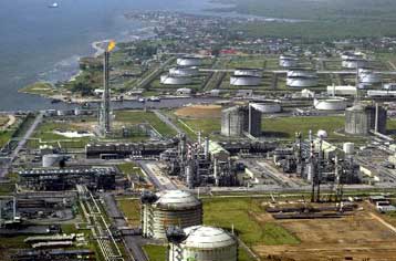 Προς απομάκρυνση οι υπάλληλοι της Shell στο Δέλτα του Νιγήρα λόγω επιθέσεων