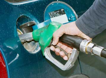 Αύξηση κατά 2,95% στην τιμή της αμόλυβδης βενζίνης
