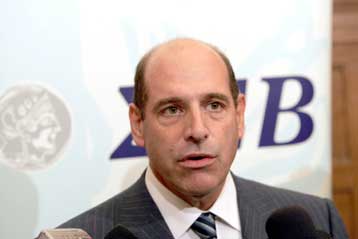 Πυρά Εργατικών Κέντρων κατά της πρότασης ΣΕΒ για πάγωμα μισθών στους φτωχούς νομούς