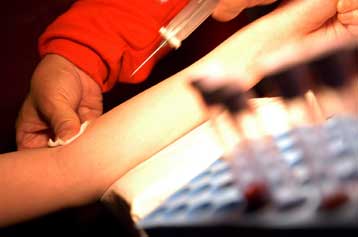 Ανησυχητική αύξηση στα νέα κρούσματα HIV το 2005