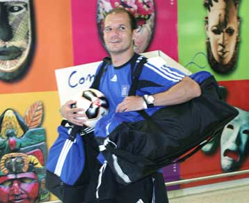 Επίσημη πρόταση στον Αγγελο Μπασινά κατέθεσε η ΠΑΕ ΑΕΚ