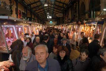 Σωρεία υγειονομικών παραβάσεων στη Βαρβάκειο κατόπιν… εορτών