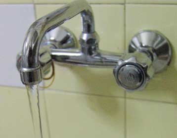 Ακατάλληλο νερό ενδέχεται να πίνουν οι κάτοικοι περιοχών της Αττικής