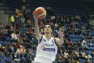 Κορυφαίος νέος μπασκετμπολίστας της Ευρώπης για το 2005 ο Νίκος Ζήσης