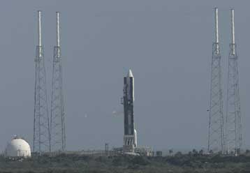 Εκτοξεύτηκε τελικώς το New Horizons για τον Πλούτωνα