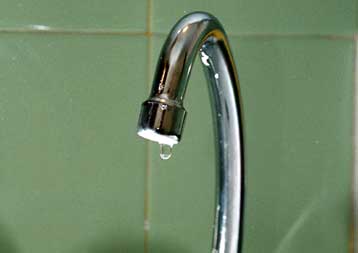 Ασφαλές το θειικό αργίλιο στην επεξεργασία νερού, λέει η Βιομηχανία Φωσφορικών Λιπασμάτων