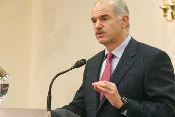 Προσπάθεια κομματικοποίησης της Παιδείας καταλογίζει στην κυβέρνηση ο Γ.Παπανδρέου