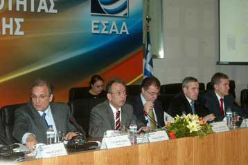 Μετά τις τράπεζες, θέμα ωραρίου ανοίγει και για τις εφορίες