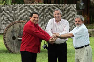 Παγκόσμια Τράπεζα και «ΝΑΤΟ» για τις χώρες της Ν.Αμερικής επιθυμεί ο Ούγκο Τσάβες