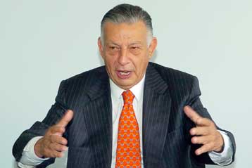 «Συμβούλιο της Δημοκρατίας» προτείνει ο ευρωβουλευτής της ΝΔ Γ.Βαρβιτσιώτης