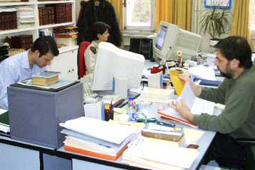 Υπέρ της άρσης της μονιμότητας στο Δημόσιο τάσσεται η πλειονότητα των Ελλήνων