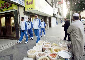 Ευχαριστημένος από το κλίμα ο Σαλπιγγίδης, ενοχλημένος από δημοσίευμα ο Ζαγοράκης