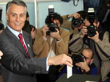 Σημαντικό προβάδισμα για τον Καβάκο Σίλβα στις προεδρικές εκλογές της Πορτογαλίας