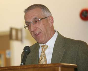 Ερώτηση ΠΑΣΟΚ προς τον υπ.Υγείας για την εξέλιξη του νευροχειρούργου κ. Ζορνατζή