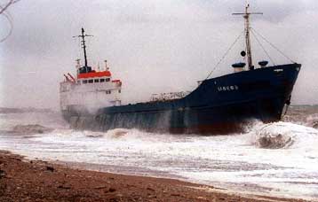 Φορτηγό πλοίο βυθίστηκε ανοιχτά της Λήμνου