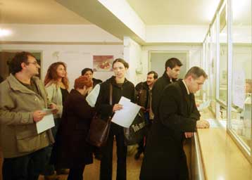 Εκπνέουν οι προθεσμίες ηλεκτρονικής υποβολής Ε9 και συγκεντρωτικών χρήσεων 2003-2004