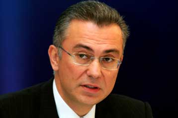 Διευκρινίσεις για την υπόθεση «Σπόνσορας» δίνει η κυβέρνηση