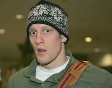 Ο Φρίτζι αντί να ακολουθήσει τον Ολυμπιακό στην Πολωνία, «πέταξε» για τις ΗΠΑ