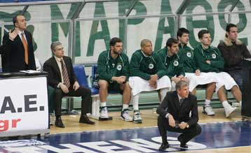 «Μπάσκετ παίζουμε, δεν κάνουμε σκι» είπε ο Ομπράντοβιτς για το παγωμένο ΟΑΚΑ