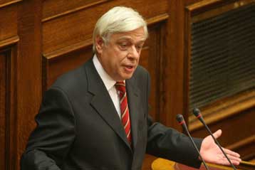 Αντιπαράθεση στη Βουλή για την εκλογή δημάρχων και νομαρχών με 42%