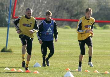 «Παραλία» πηγαίνει η ΑΕΚ που αναμένει την ενσωμάτωση του Έμερσον