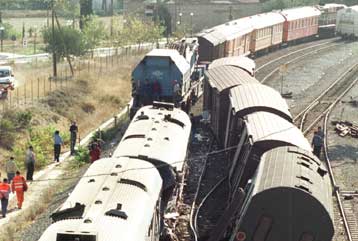Εκτροχιασμός εμπορικής αμαξοστοιχίας στην περιοχή του Μενιδιού