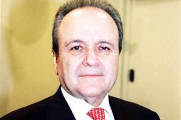 Θέμα αυξήσεων στα τιμολόγια επαναφέρει η διοίκηση της ΔΕΗ