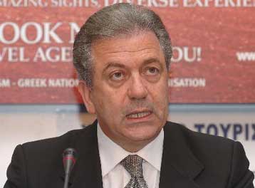 Αποστάσεις Αβραμόπουλου από απευθείας ανάθεση έργου της ΕΤΑ