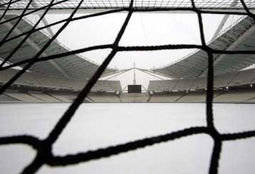 Πιθανώς να αναβληθεί το ματς Λεβαδειακού-Καλαμαριάς, χιόνι ύψους 60 εκατ. στο τερέν