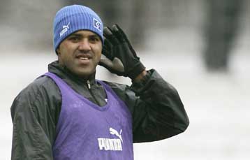 Μετά τον Αΐλτον, το Αμβούργο απέκτησε και τον Ντε Γιονγκ από τον Αγιαξ