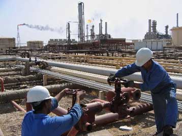 Ανακάμπτει το πετρέλαιο στο επίπεδο των 67 δολαρίων το βαρέλι