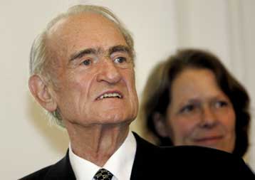 Απεβίωσε ο πρώην πρόεδρος της Γερμανίας, Γιοχάνες Ράου