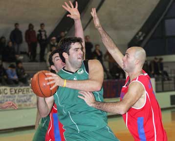 Τυχερή η 13η αγωνιστική για τους οκτώ πρώτους-Στον πάγκο της ΜΕΝΤ ο Καραμιχάλης