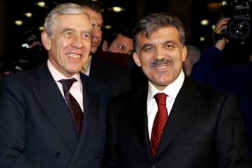 Το τουρκικό σχέδιο για το Κυπριακό, υπό το πρίσμα των Αμπντουλάχ Γκιούλ και Τζακ Στρο